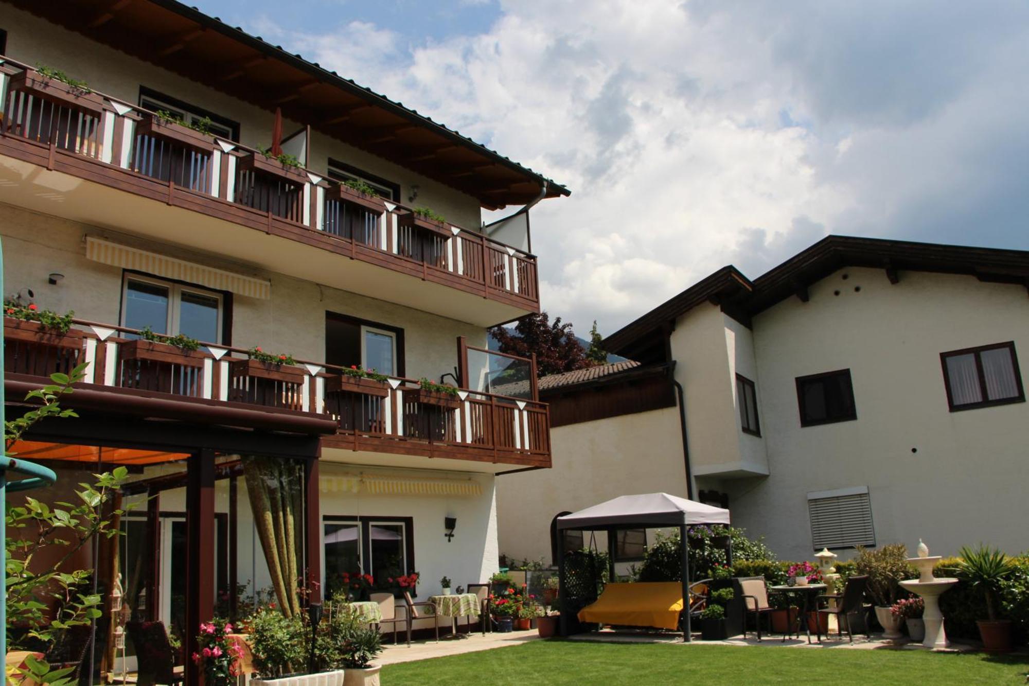 Haus Riedl Hotel Seeboden Buitenkant foto